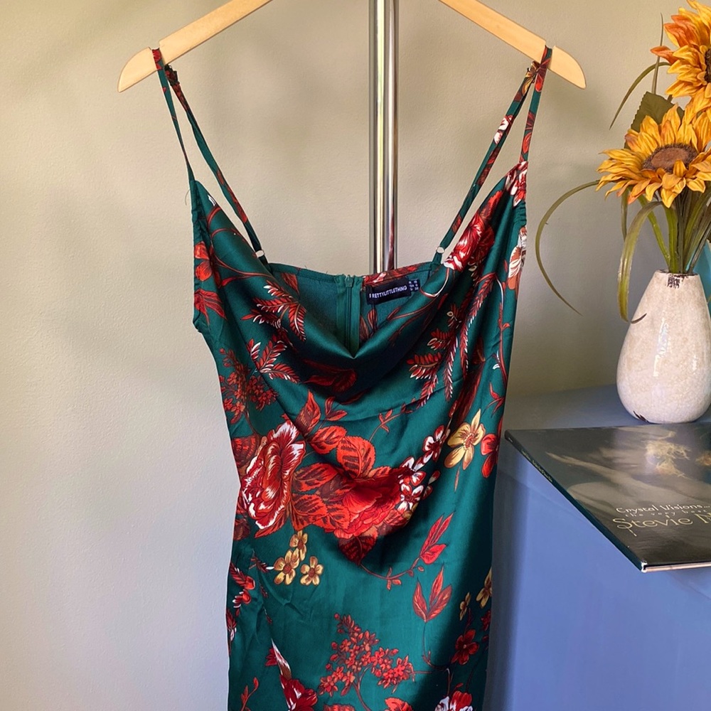 NWT PRETTYLITTLETHING FLORAL STRAPPY SATIN COWL MIDI SLIP DRESS